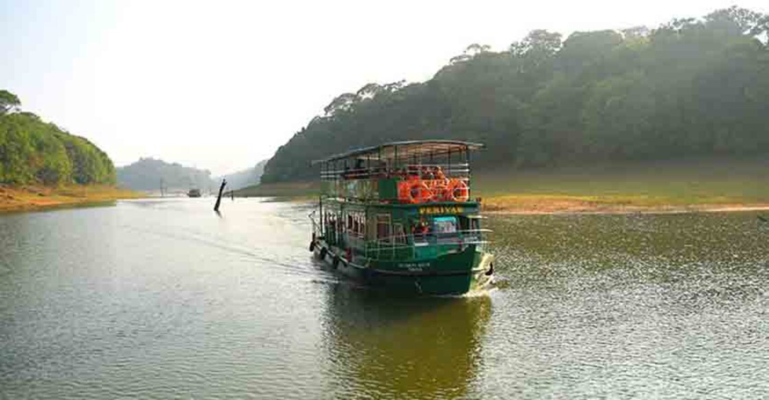 thekkady-lake-1