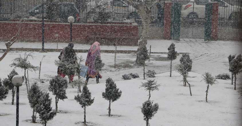 After decades, Kashmir relives its snowed-in winter After decades, Kashmir relives its snowed-in winter