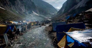 Over 7,500 Amarnath pilgrims on way to cave shrine