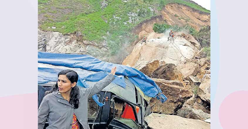 Landslip hits traffic on Kochi-Dhanushkodi NH for two weeks Landslip hits traffic on Kochi-Dhanushkodi NH for two weeks
