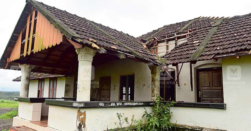 kasargod-roof-damaged kasargod-roof-damaged