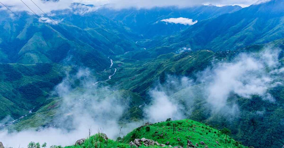 Laitlum Canyons, Meghalaya. Photo: Shutterstock/explorewithinfo