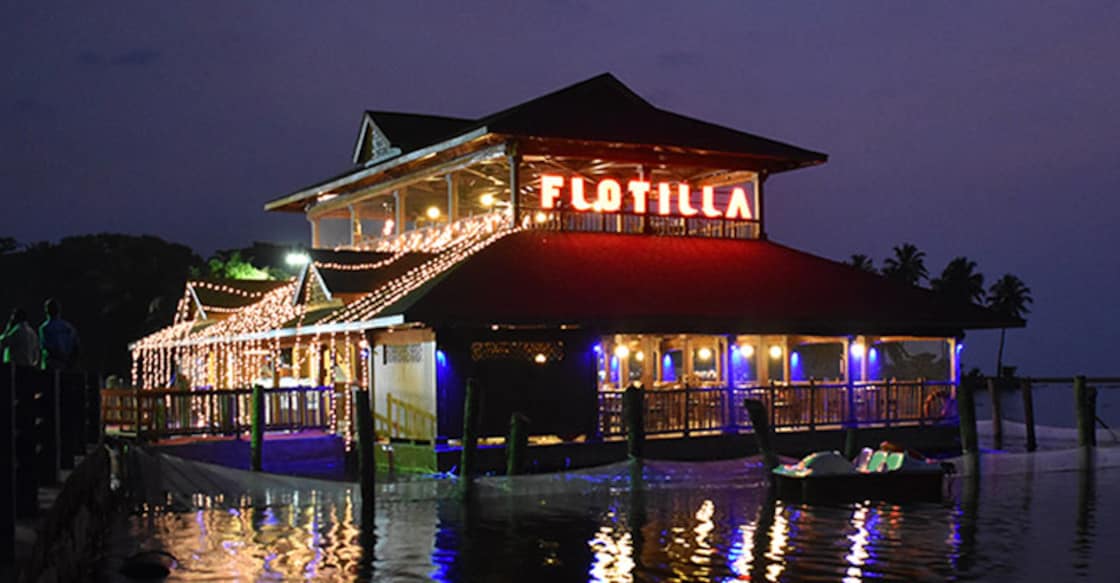 Go for a romantic dinner at KTDC’s floating restaurant this V-Day