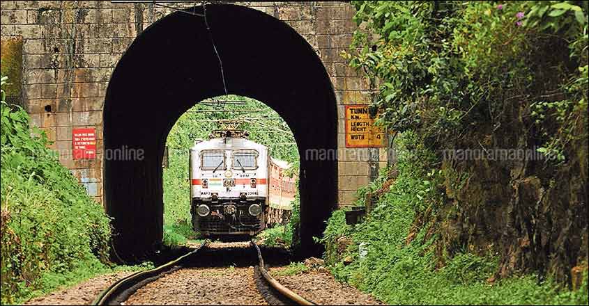 Vanchinad Express resumes service from Thiruvananthapuram