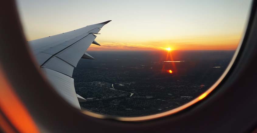 https://img.onmanorama.com/content/dam/mm/en/travel/travel-news/images/2020/8/8/flight-sunset-travel.jpg