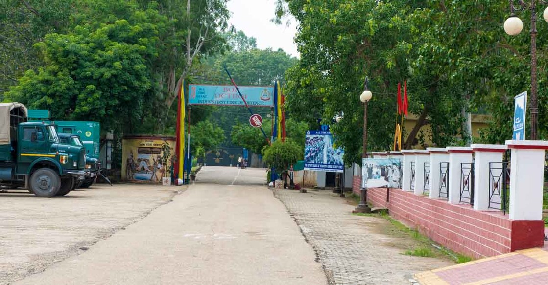 suchetgarh border