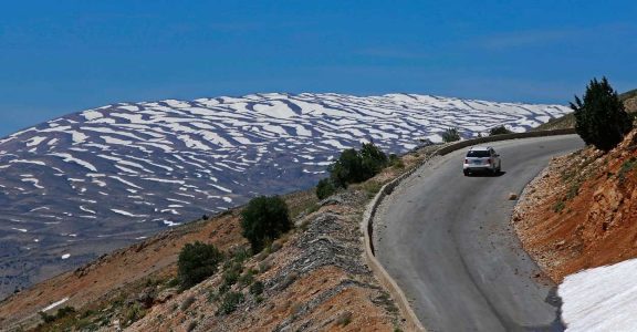 BEIRUT, 27. Mai 2019 (Xinhua) – Das am 26. Mai 2019 aufgenommene Foto zeigt die Landschaft auf dem Weg ins Bekaa-Tal im Libanon.  (Xinhua/Bilal JawichIANS)