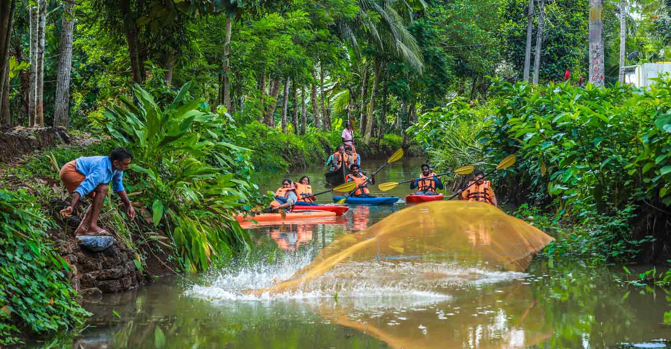 It was in Maravanthuruthu, Kottayam, that the Responsible Tourism Mission launched its first STREET project, which aims at developing theme-based streets, as part of which the local community has developed water street, art street, flower street and cuisine street. Photo: Kerala Tourism
