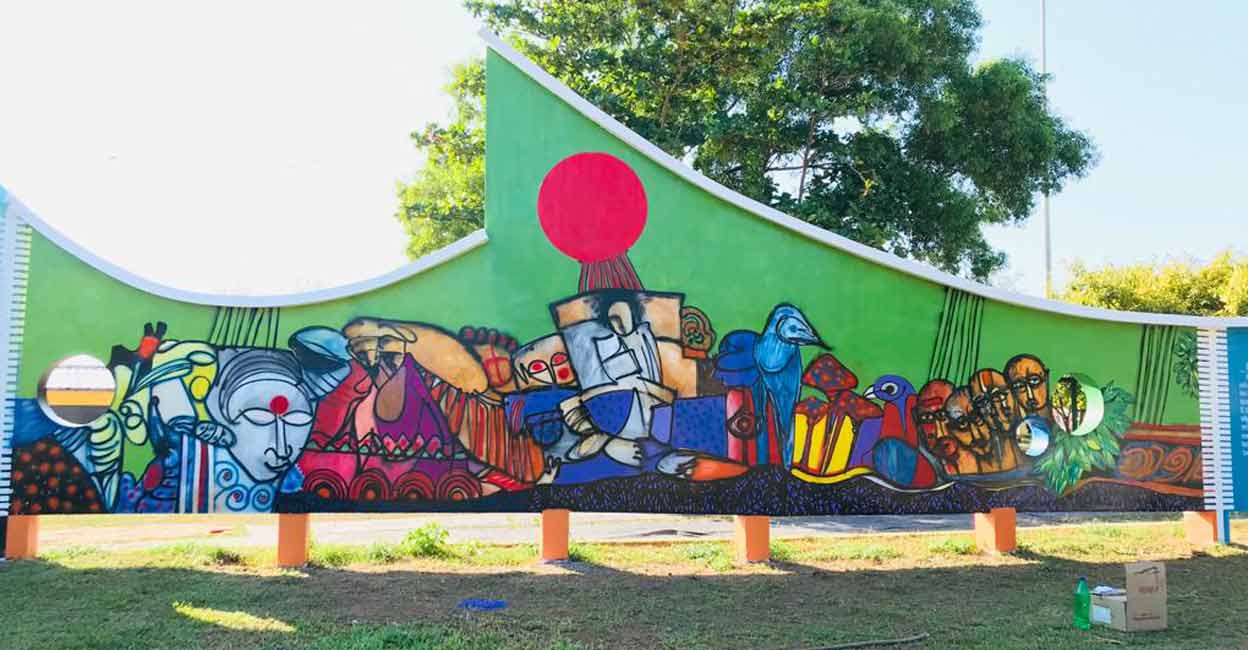 bekal-beach-festival-2 Bekal beach park is being decked up with wall paintings and sculptures ahead of the festival. Photo: Special Arrangement