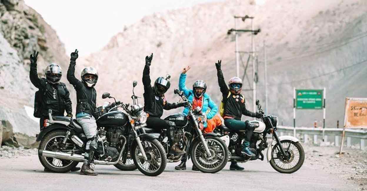 Off-roading at Spiti valley, travel buddies by chance: Meet these wonder women bikers Off-roading at Spiti valley, travel buddies by chance: Meet these wonder women bikers