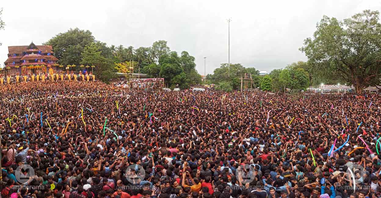 Thrissur Pooram witnesses historic turnout, women & children attend in large numbers Thrissur Pooram witnesses historic turnout, women & children attend in large numbers