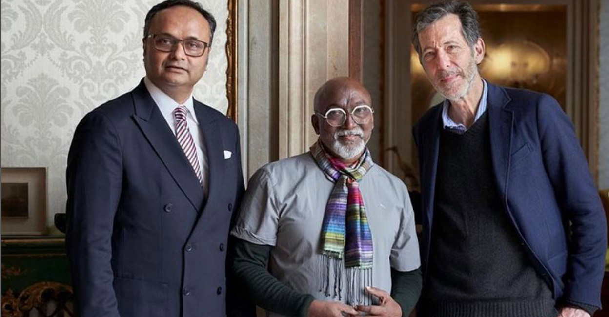 Durjoy Rahman (left), founder of the Durjoy Bangladesh Foundation, Bose Krishnamachari (center), president of Kochi-Muziris Biennale, Ralph Rugoff (right), director of Hayward Gallery, announcing the launch of the DBF-KMB Award. Photo: Clelia Cadamuro
