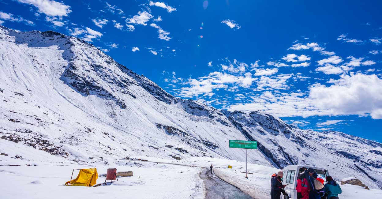 Rohtang Pass Rohtang Pass, Himachal Pradesh. Photo: Shutterstock/Amit kg