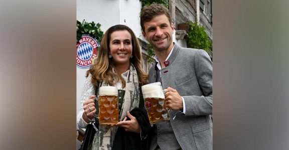 Bayern Munich's striker Thomas Mueller and his wife Lisa Bayern Munich's striker Thomas Mueller and his wife Lisa