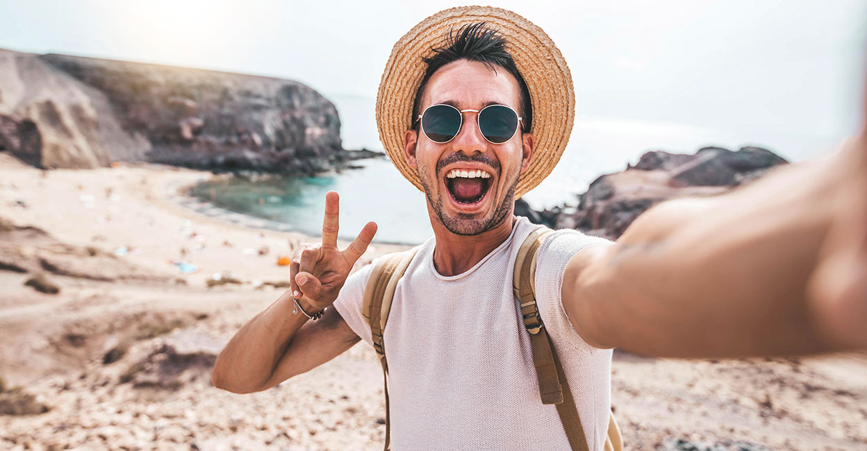 travel-selfie-holiday-3 Representative image: iStock/Kar-Tr