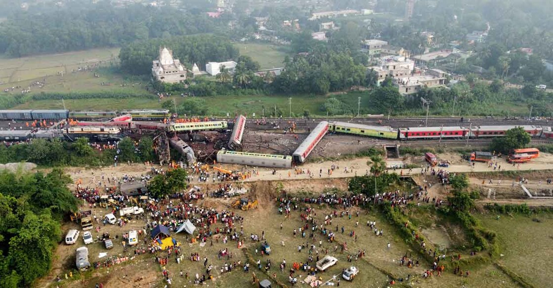 A drone view shows derailed coaches after two passenger trains collided in Balasore district in the eastern state of Odisha, India, June 3, 2023. Photo: Reuters/Stringer