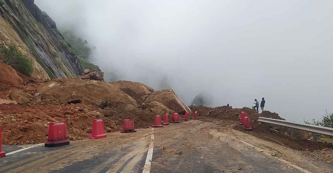 There was a three-day ban on traffic through the Munnar Gap Road due to a landslide. Photo: Special Arrangement