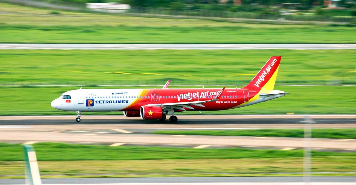 1338098267 Vietjet. Photo Credit: istockphoto/Thanh Ho