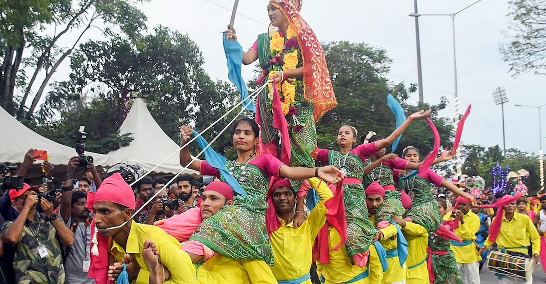 Artists perform during the Onam cultural pageantry, in Thiruvananthapuram on September 2, 2023. Photo: PTI