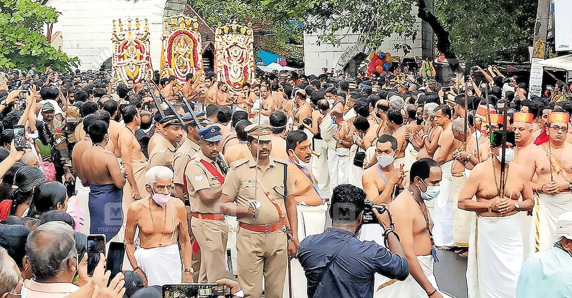 alpassi-arattu-trivandrum-airport The airport runways are closed every year for the processions of the bi-annual Alpassi festival that falls in October or November. Photo: Manorama