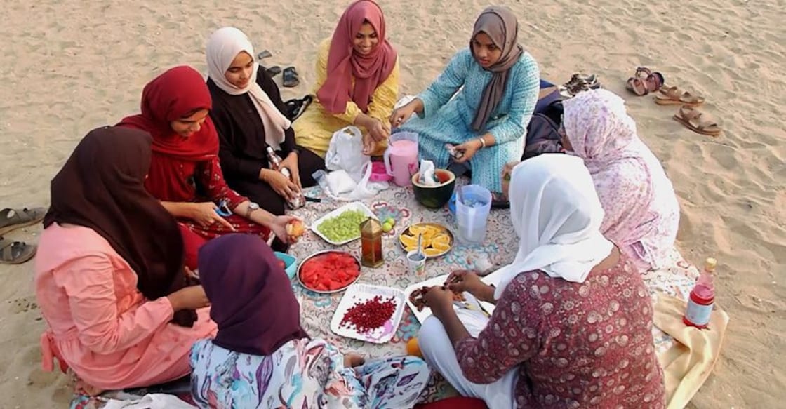 Students and families are finding unconventional spots like beaches and river banks for a cool iftar party. Photo: Manorama