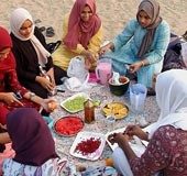 Beach iftar: The new trend in Kerala's Malabar region