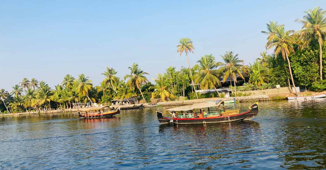 2434367331 The ban on shikara and other boat services came after Alappuzha witnessed widespread heavy rainfall in the past few days. Photo: Shutterstock/Akshada Gavande