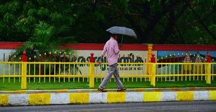 Northeast monsoon to reach Kerala in 3 days, yellow alert in 6 districts today