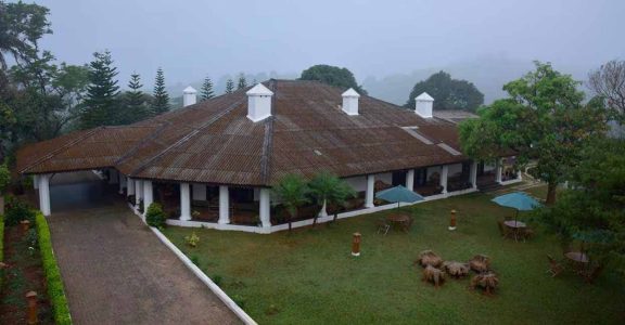 Head to the Parisons Luxury Estate Bangalow in Thalappuzha to enjoy monsoons amidst nature