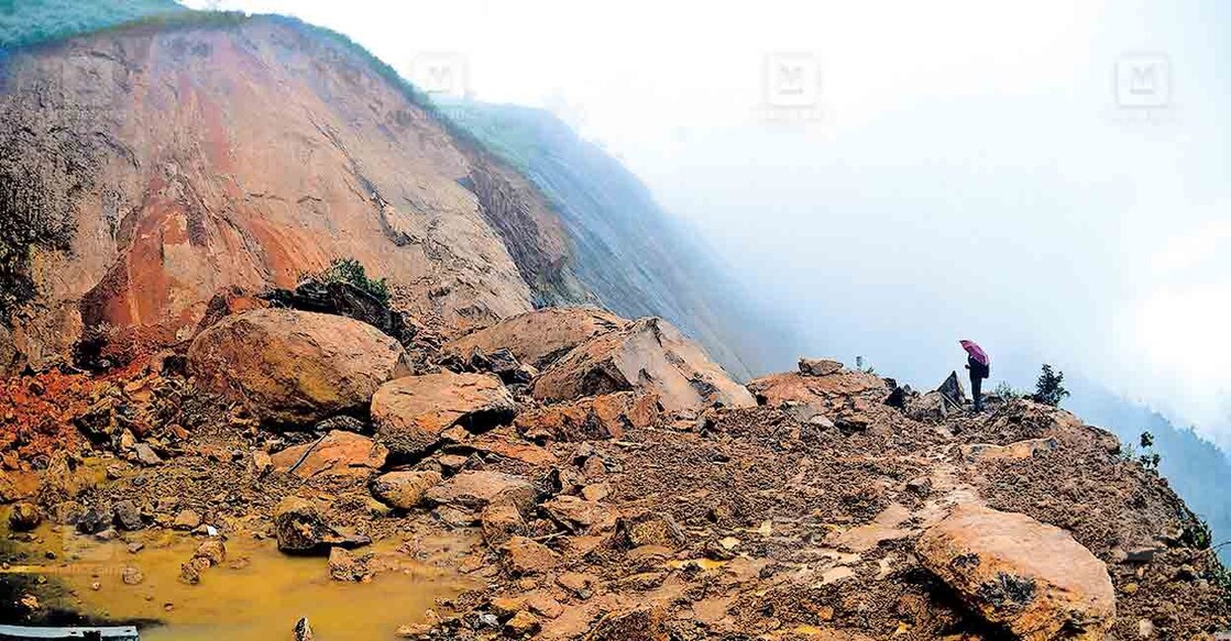 The landslide that happened on the Munnar Gap Road in 2023. Photo: Manorama