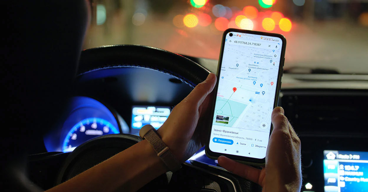 Keralites have been busy using Google Maps to find easier routes to home. Photo: Shutterstock/Bilanol