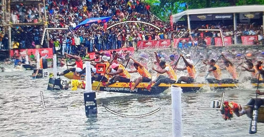 Karichal Chundan of Pallathuruthy Boat Club pipped Veeyapuram Chundan to win the 70th Nehru Trophy. Photo: Vignesh/Manorama