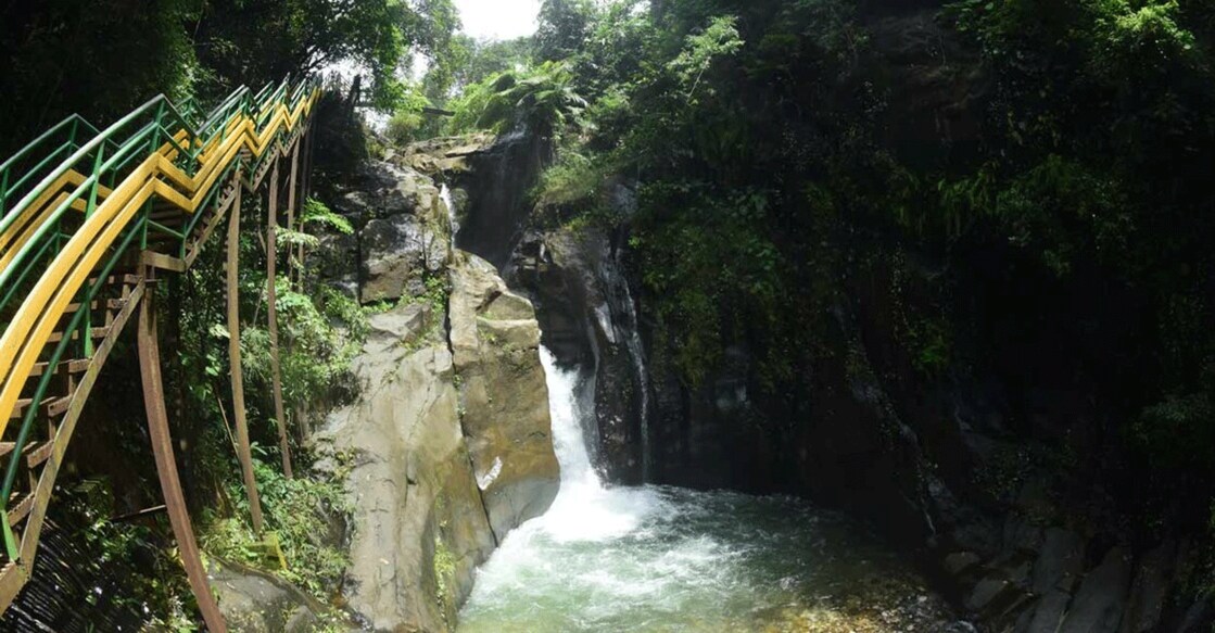 Visitors are unable to go to the waterfall through the steep slope as the stairs are rusted.. Photo: Special Arrangement
