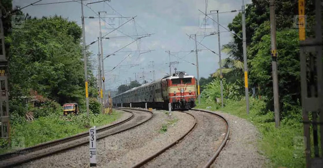 Complaints are rife that passengers on the waiting list enter the sleeper and AC compartments and forcefully occupy the seats of passengers who have confirmed tickets. Photo: Special Arrangement