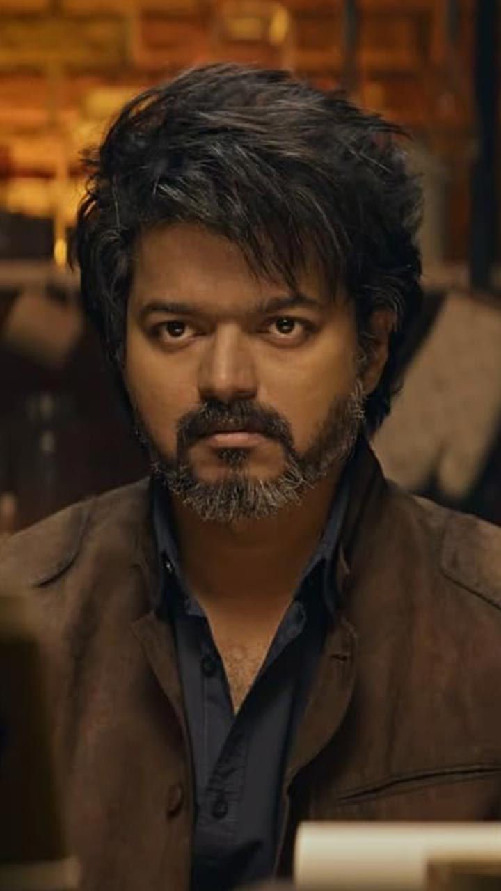 Vijay plays Parthiban, an animal rescuer and cafe owner