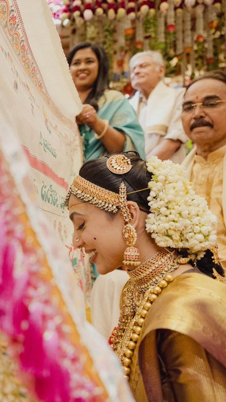 Sobhita radiated elegance in a stunning Kanjivaram silk saree adorned with real gold zari, beautifully paying homage to her cultural heritage.