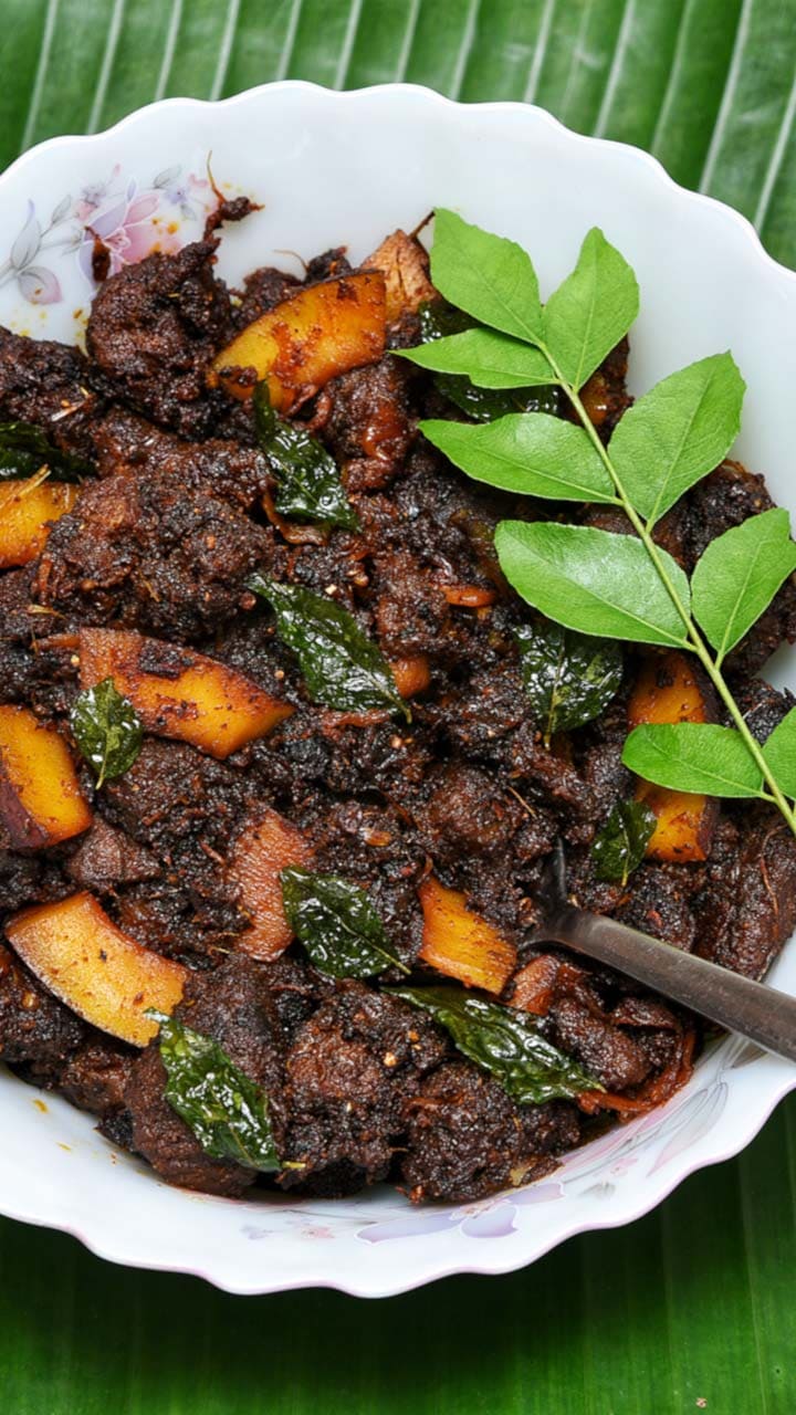 Kerala is one of the few states in the country that has never shied away from expressing its love for beef dishes. From the classic beef dry fry to the flavoursome beef curry with thick gravy, Keralites love them all.