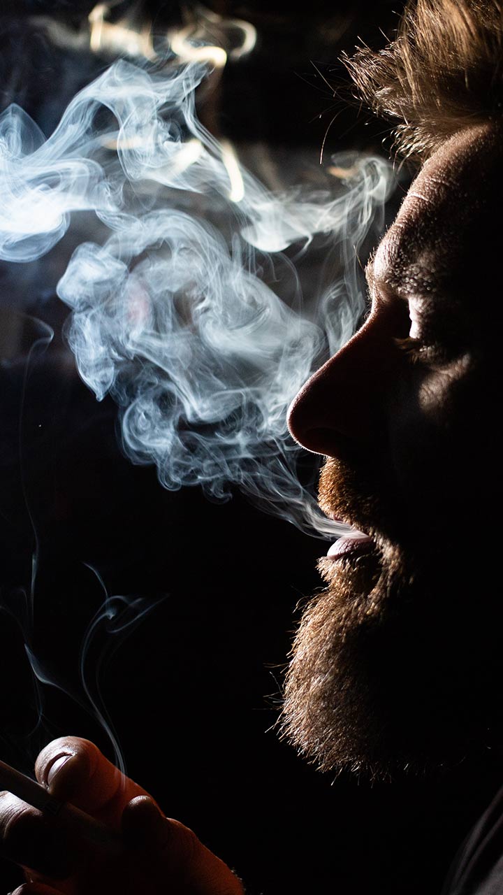 Extrinsic ageing factors: Lifestyle choices like sun exposure, smoking, alcohol consumption, and lack of sleep can contribute to the signs of premature ageing.