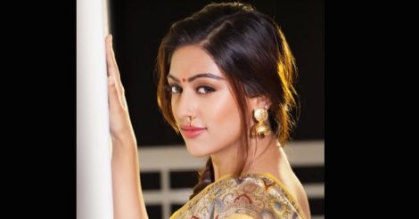 A mini guide to choosing earrings that suit your face shape