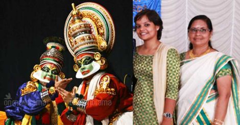 When mummy returns to Kathakali stage for daughter
