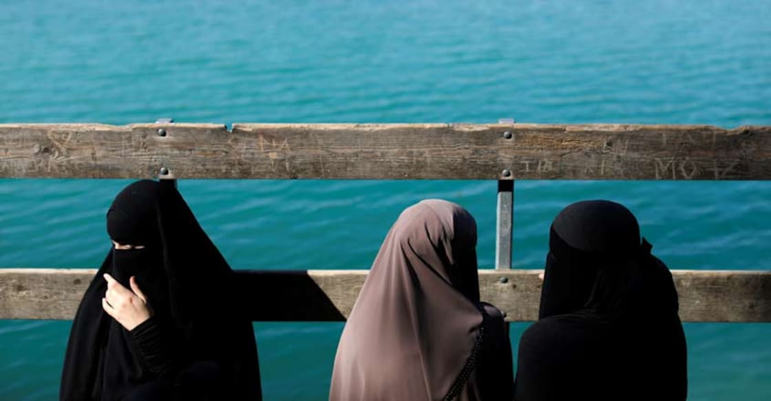 Niqab banned in Tunisian government offices