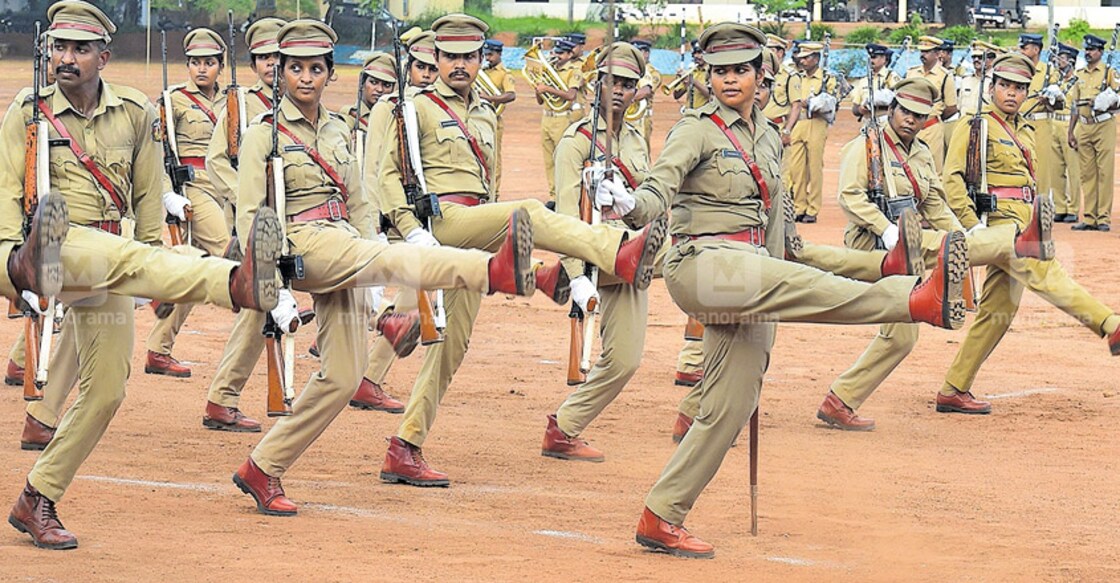 kerala police women cops