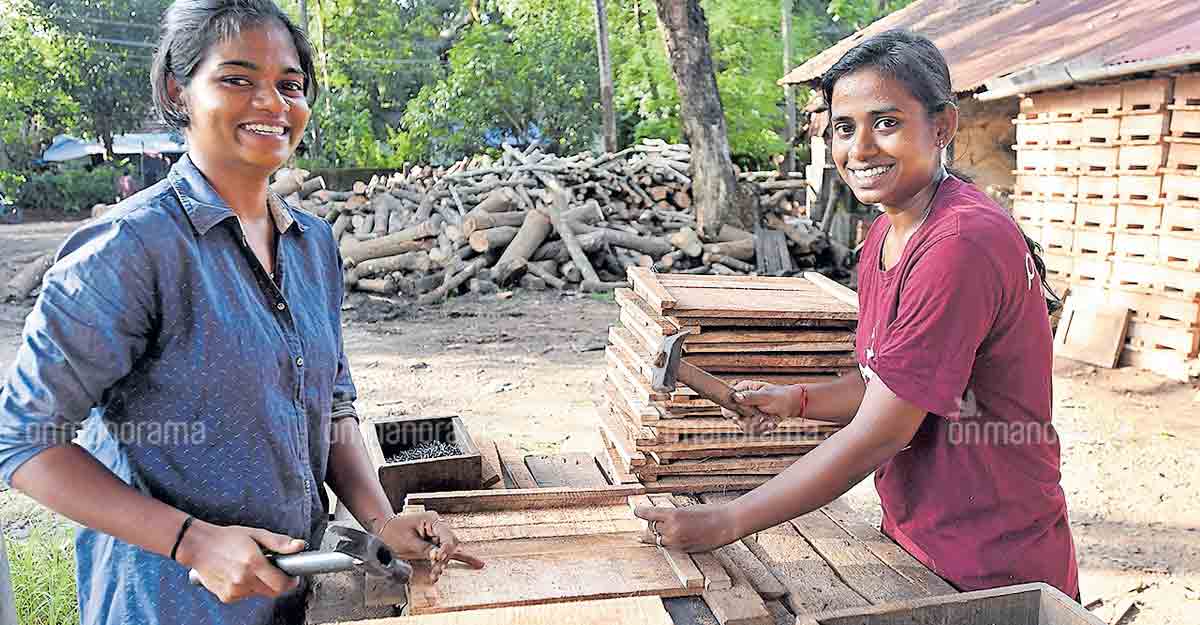 Armed with hammer, these Kerala sisters are chasing down their dreams Armed with hammer, these Kerala sisters are chasing down their dreams