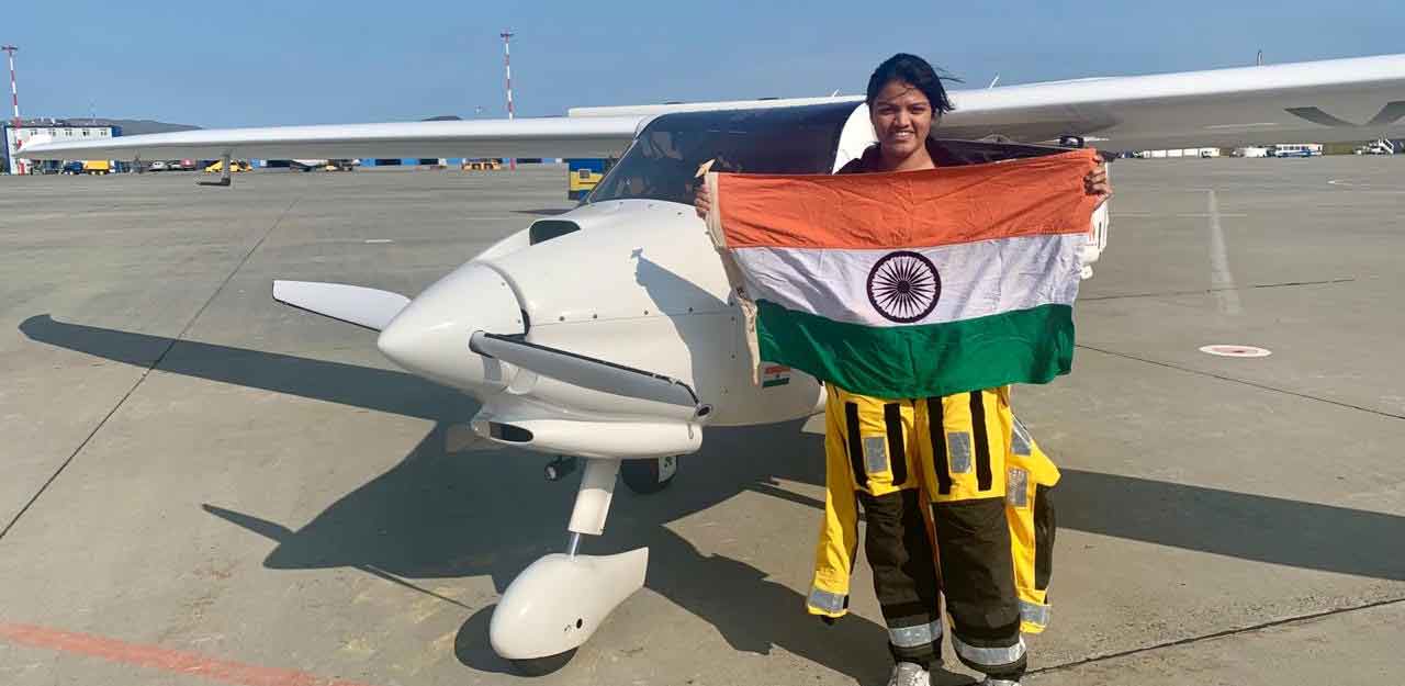Mumbai girl makes aviation history Mumbai girl makes aviation history