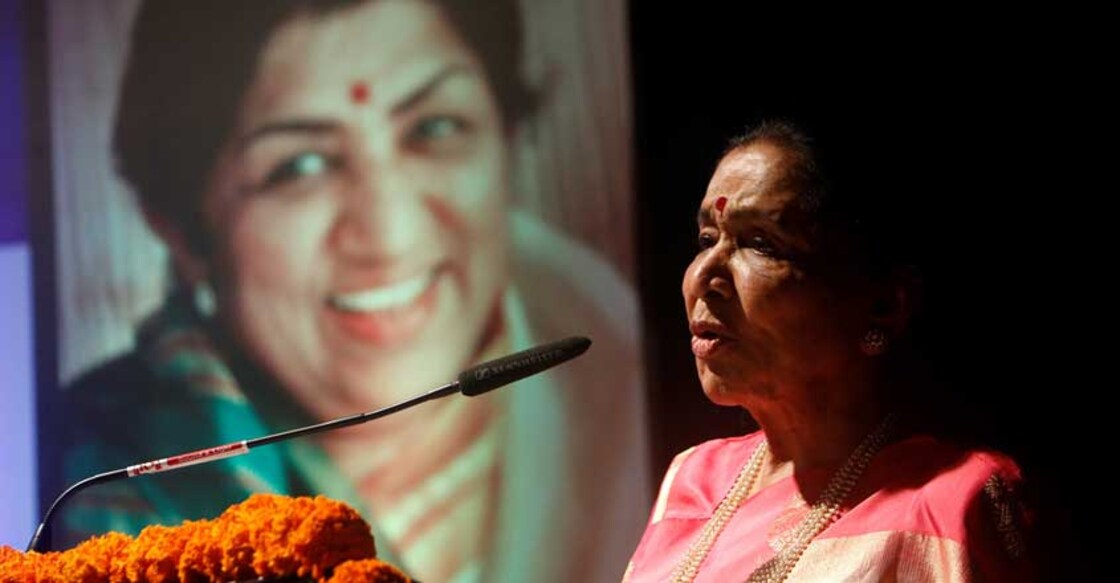 Mumbai: Singer Asha Bhosle addresses at the launch of her sister Meena Mangeshkar-Khadikar's book â  Mothi Tichi Savliâ  , based on the life of Lata Mangeshkar; in Mumbai on Sept 28, 2018. (Photo: IANS)