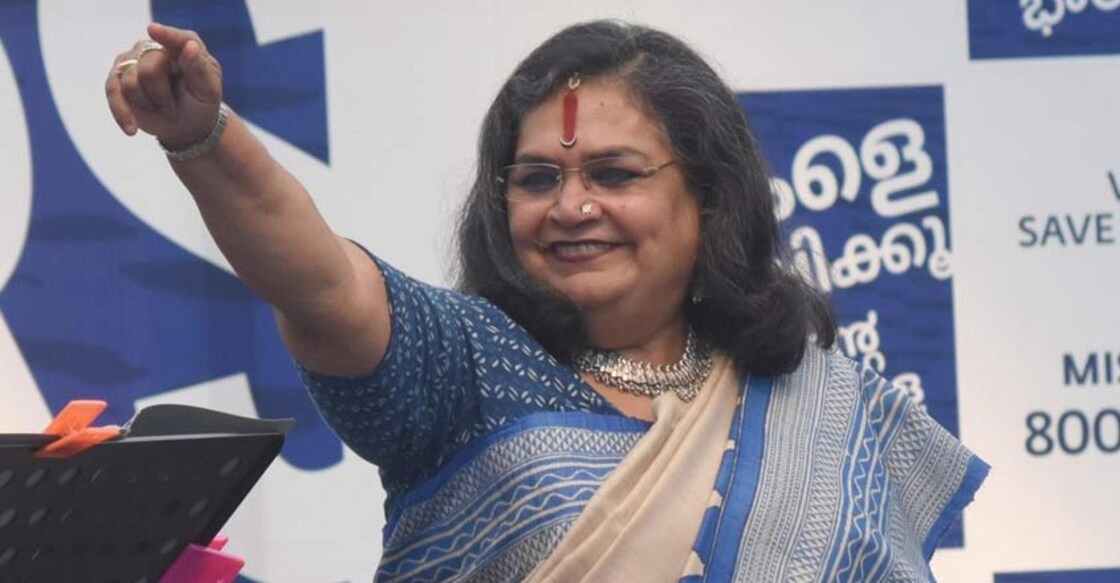 Bengaluru : Singer Usha Uthup during "Rally for River" at Palace Grounds , in Bengaluru on Sept. 9, 2017. (Photo: IANS)