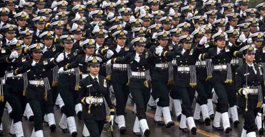 Navy looking at enrolling women as sailors
