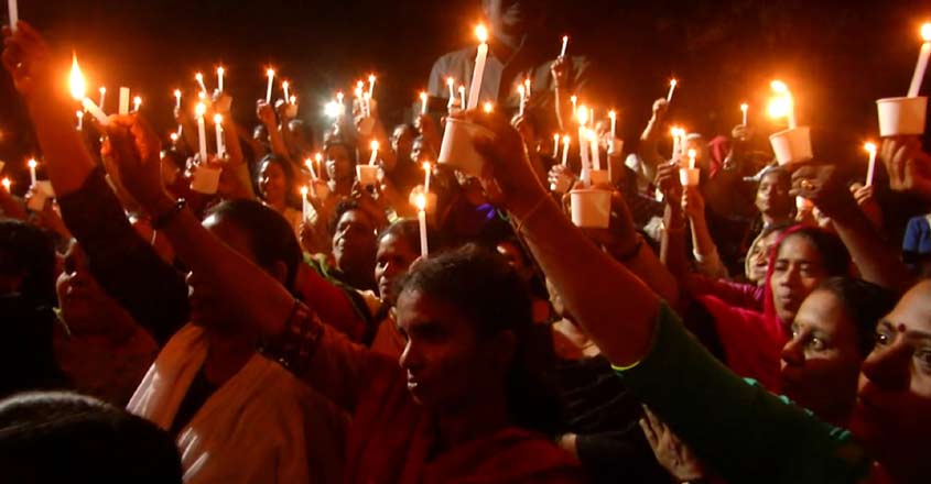 Hundreds of Kerala women take to the streets during night walk on Nirbhaya Day Hundreds of Kerala women take to the streets during night walk on Nirbhaya Day