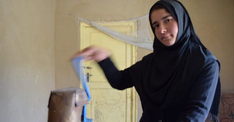 Busy bees turn Afghan schoolgirl into an entrepreneur